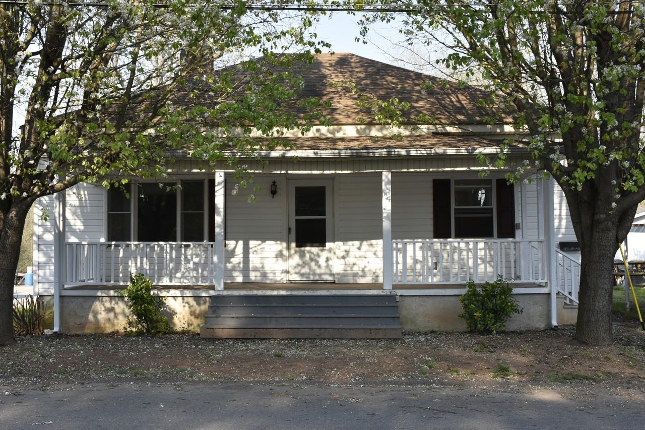 4 1st St - Photo 2 of 14