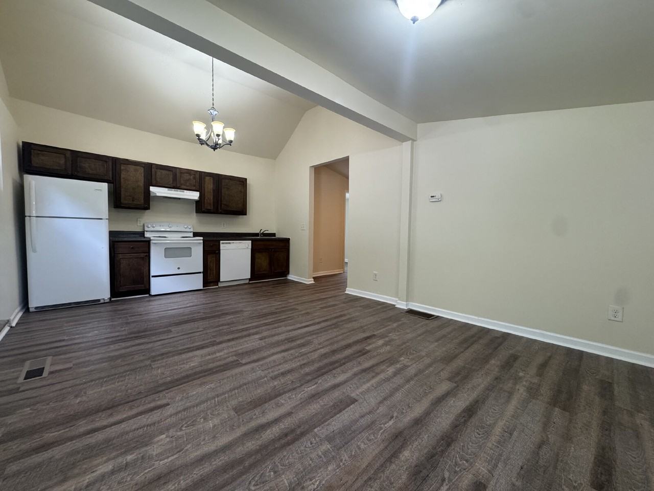 3833 Cleveland Hwy - Photo 3 of 8