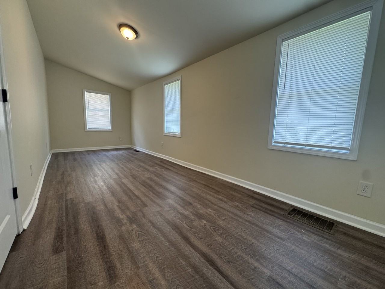 3833 Cleveland Hwy - Photo 5 of 8