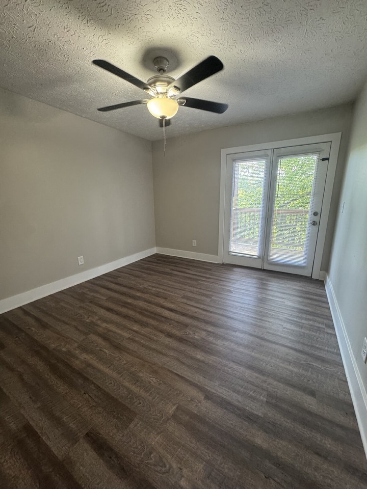 3853 Trotter Rd - Photo 3 of 10