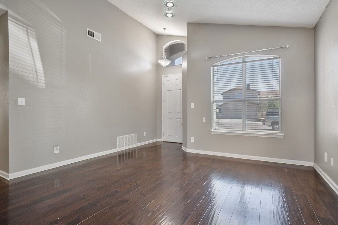 12509 Twin Leaf Dr - Photo 2 of 38