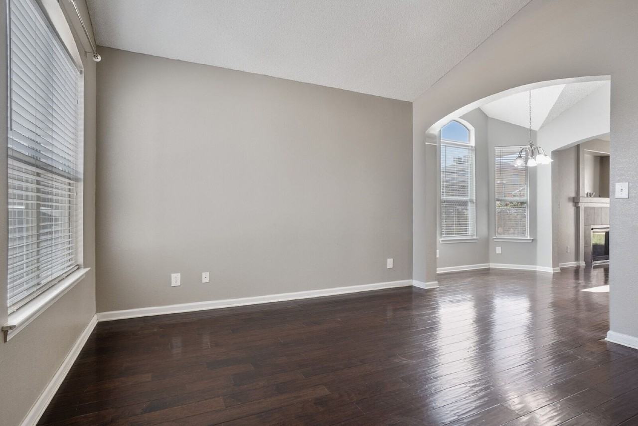 12509 Twin Leaf Dr - Photo 3 of 38