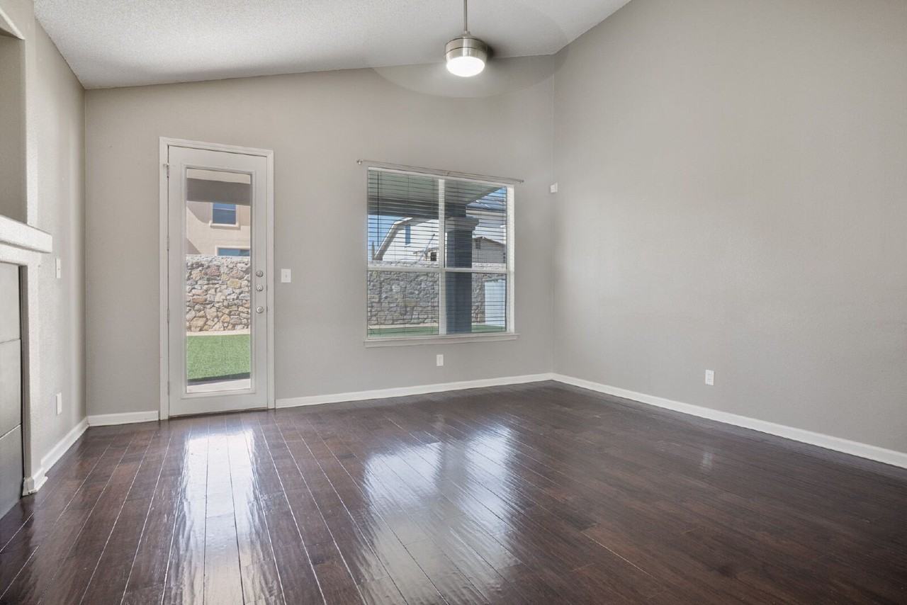 12509 Twin Leaf Dr - Photo 7 of 38