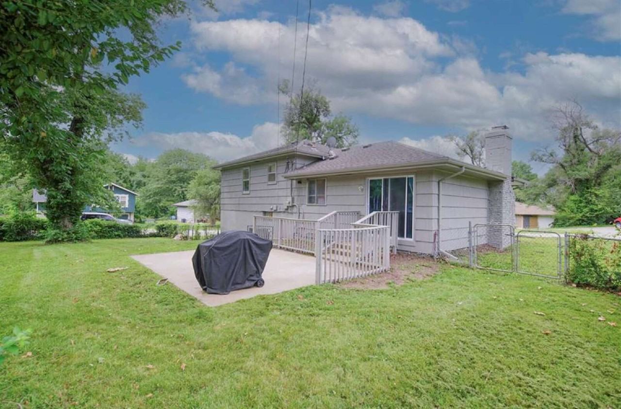 5908 E 95th Ter - Photo 4 of 19