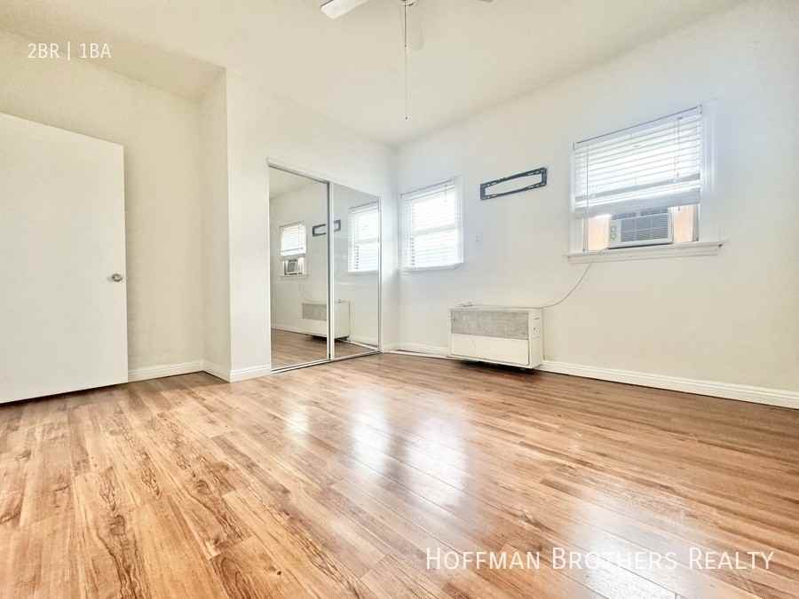 1231 S Plymouth Blvd #102 - Photo 5 of 6