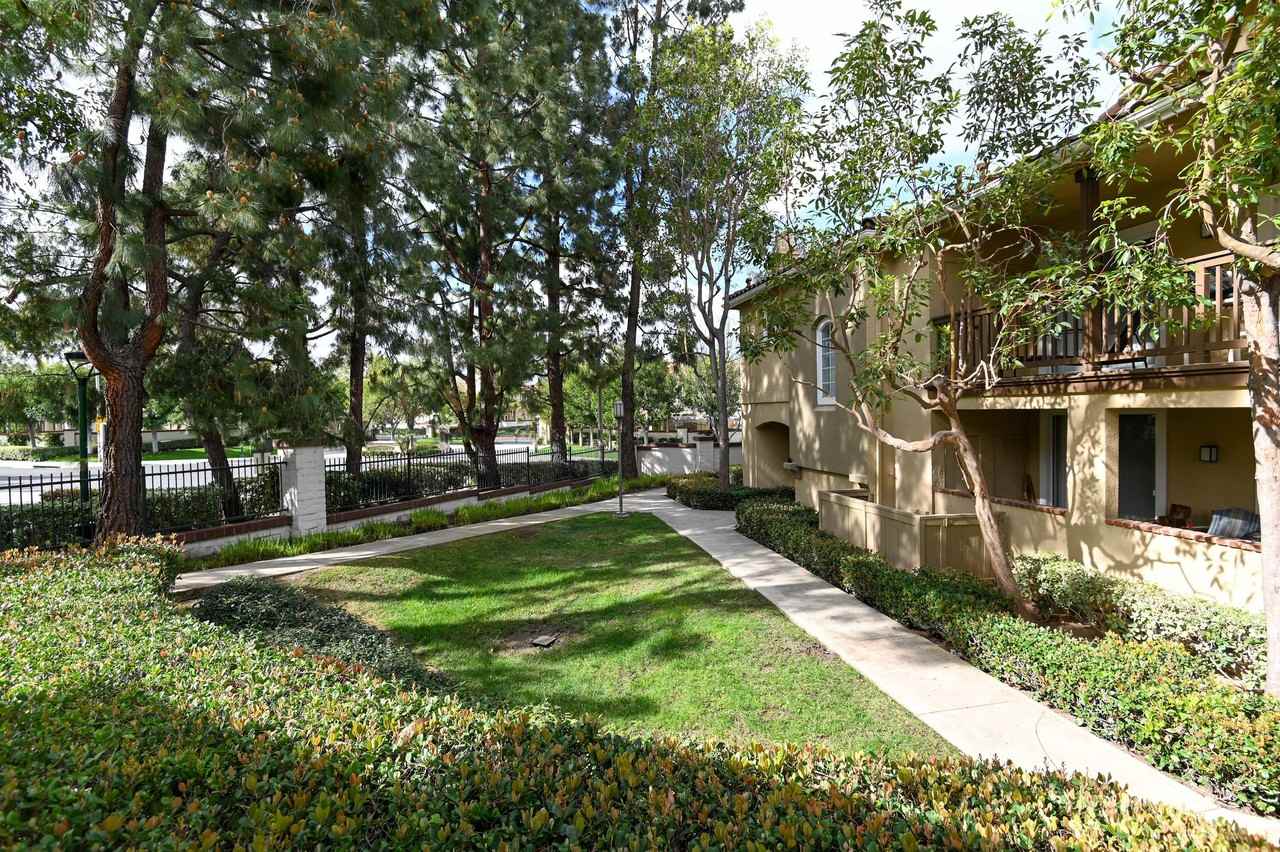 146 Gallery Way #1 - Photo 2 of 11