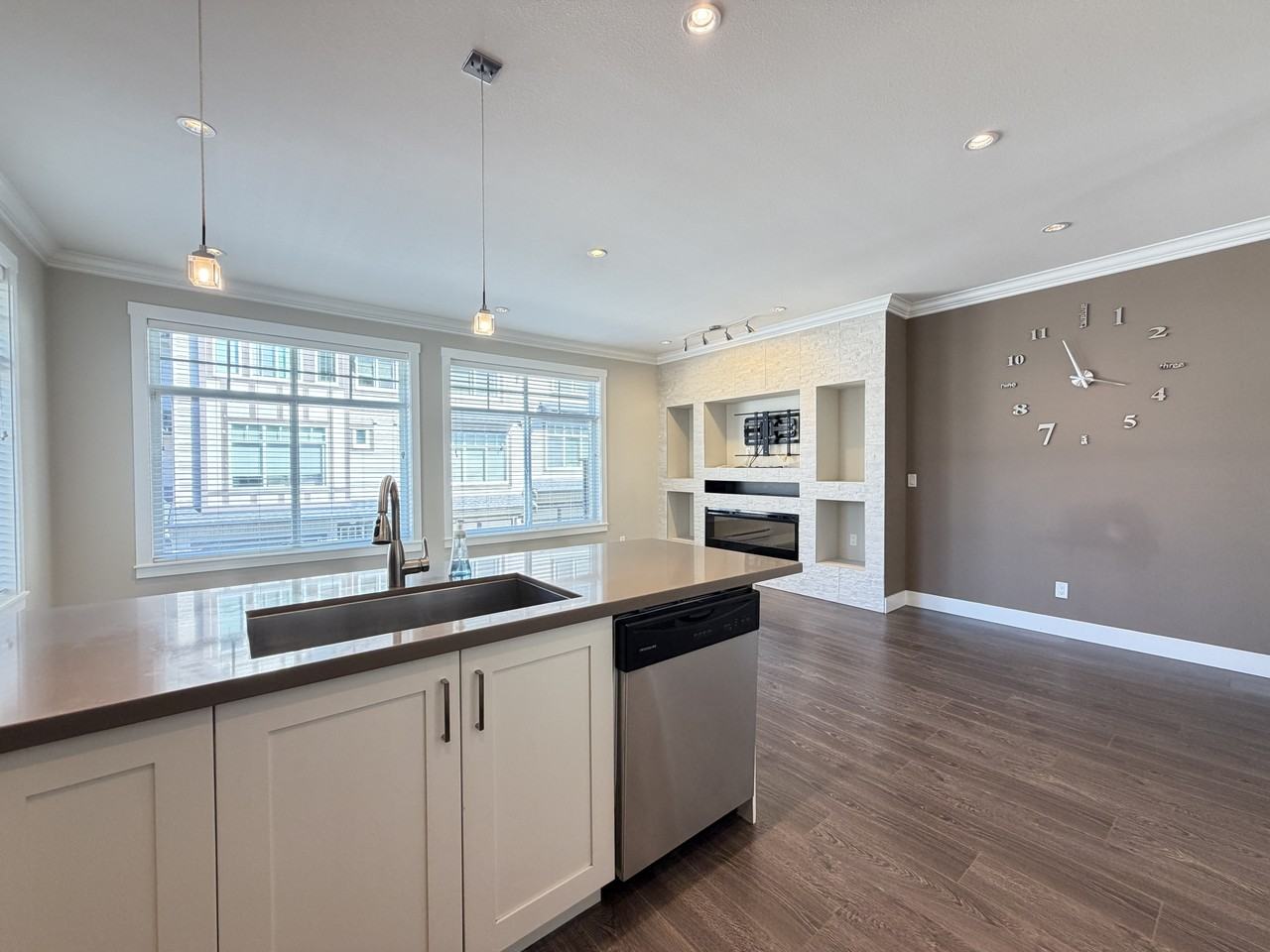 7090 180 Street - Photo 6 of 26