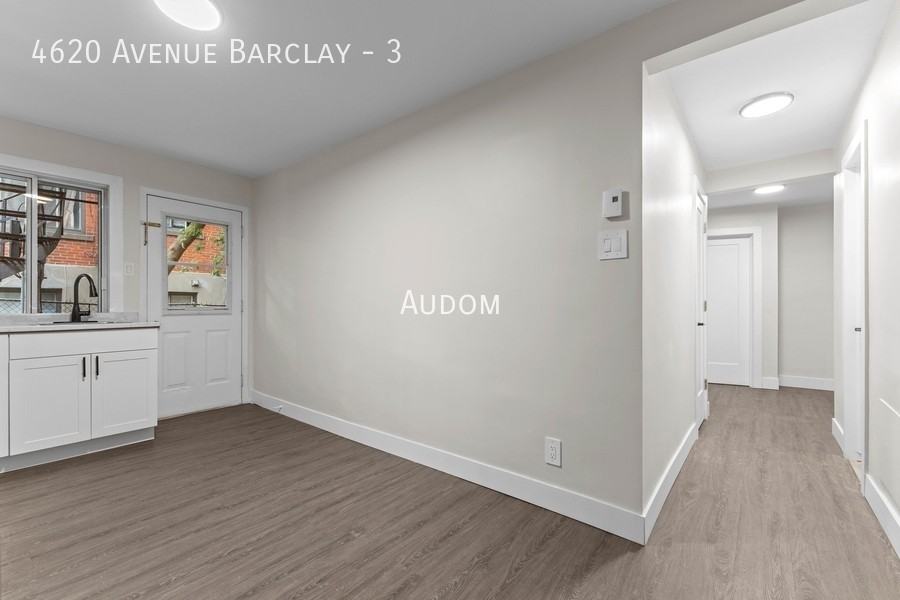 4620 Avenue Barclay - Photo 3 of 30