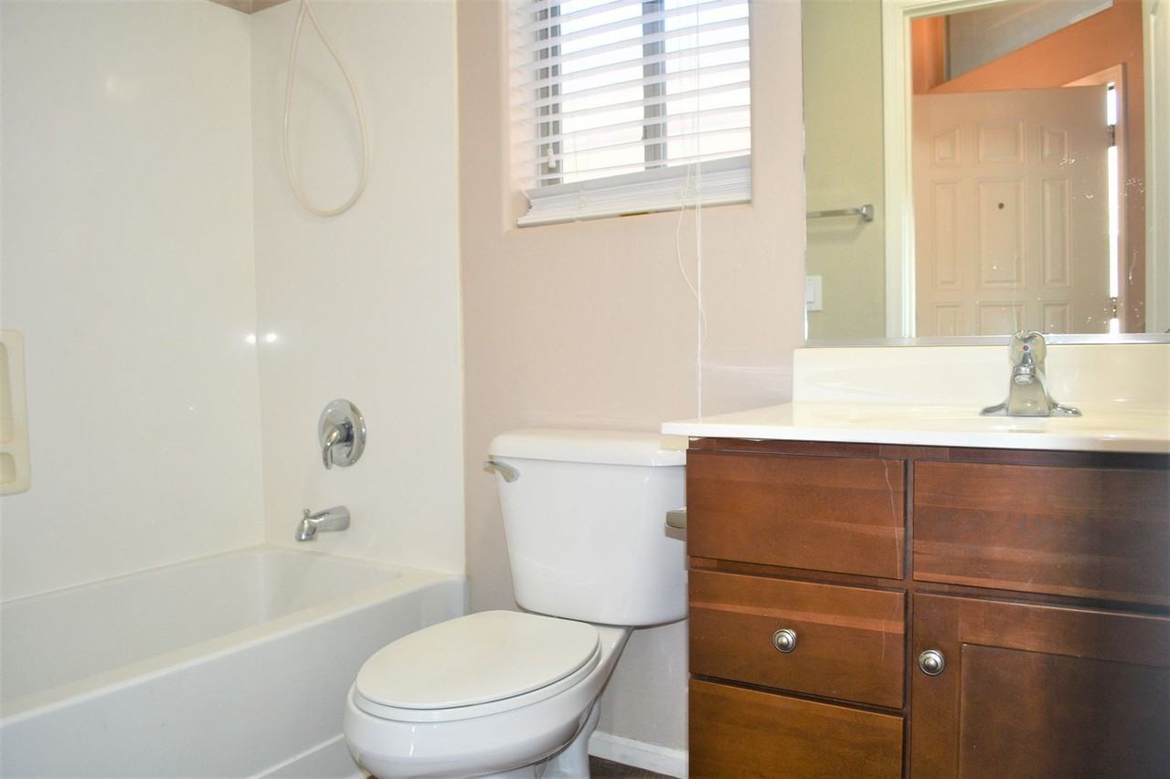 1633 E Melanie St - Photo 6 of 15