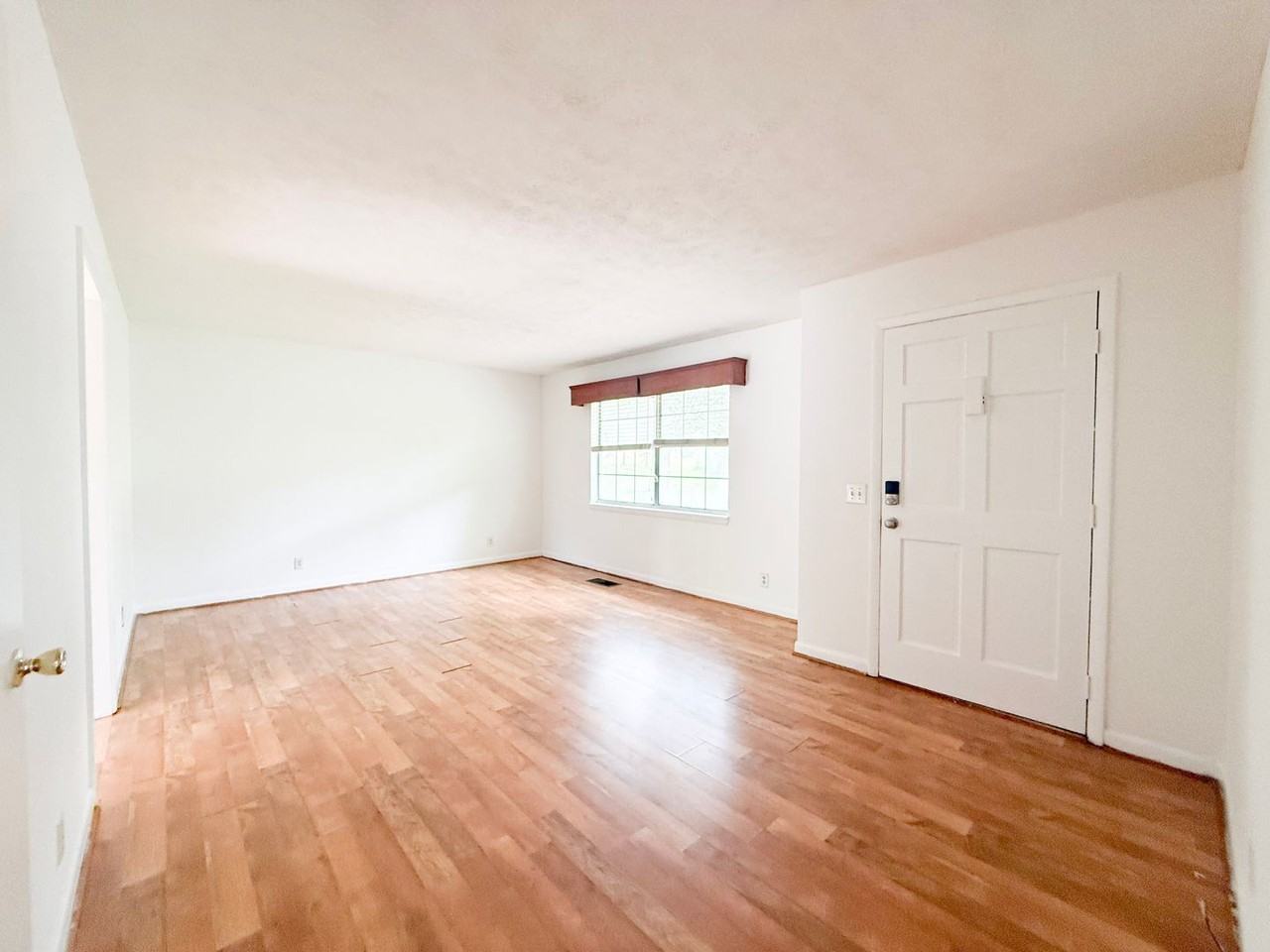 3366 Dietz Dr - Photo 4 of 23