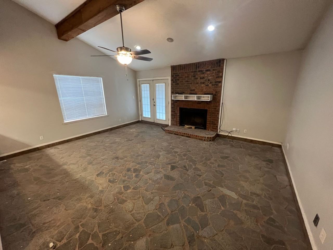 6133 37th St - Photo 5 of 14