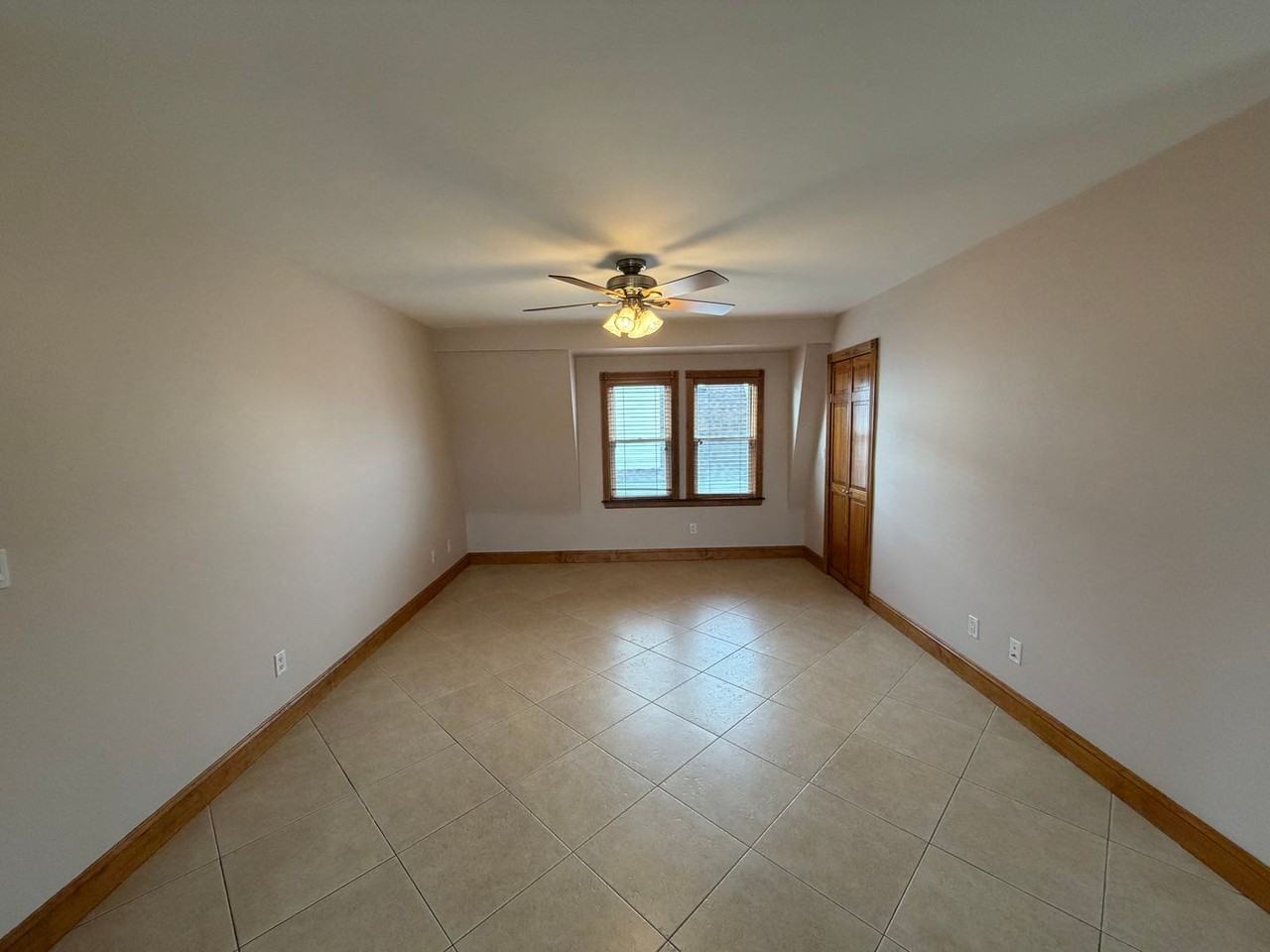 3537 John St - Photo 6 of 22