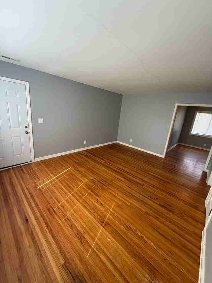 638 S Woodlawn Blvd - Photo 5 of 24