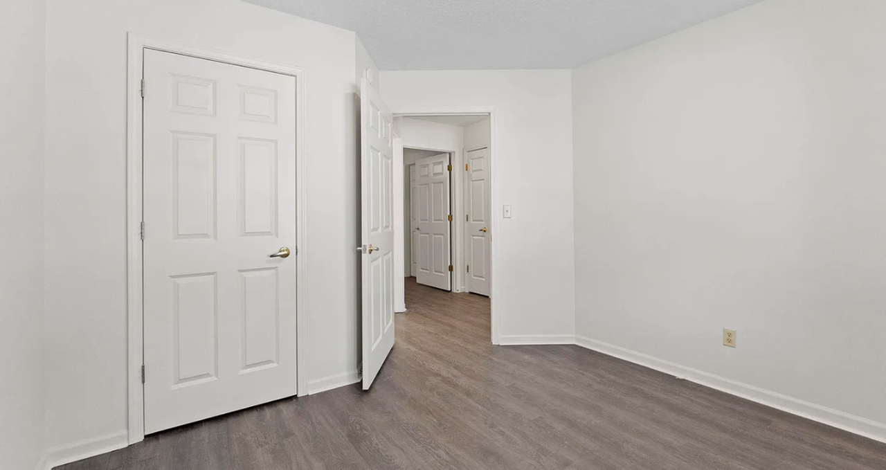 2811 Windrush Dr - Photo 4 of 15