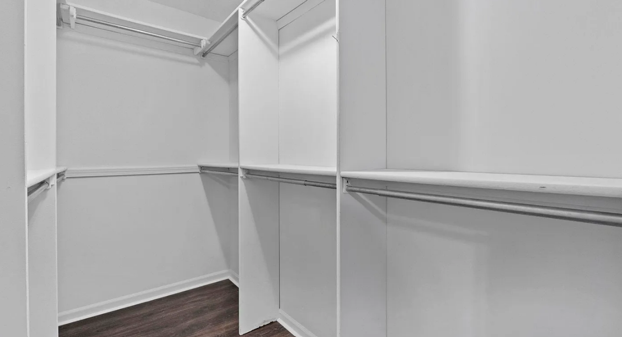 2811 Windrush Dr - Photo 7 of 15