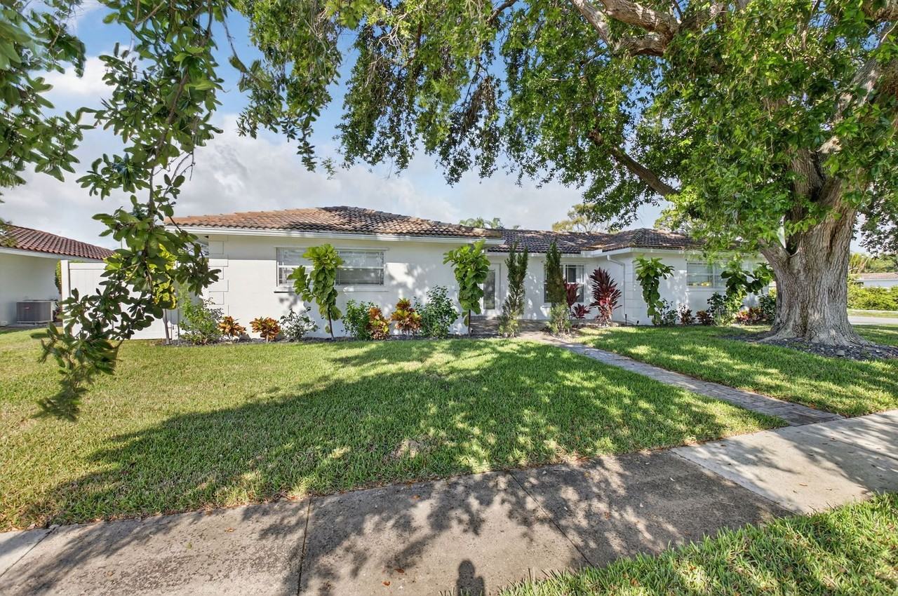 1010 Sw 2nd St - Photo 3 of 40