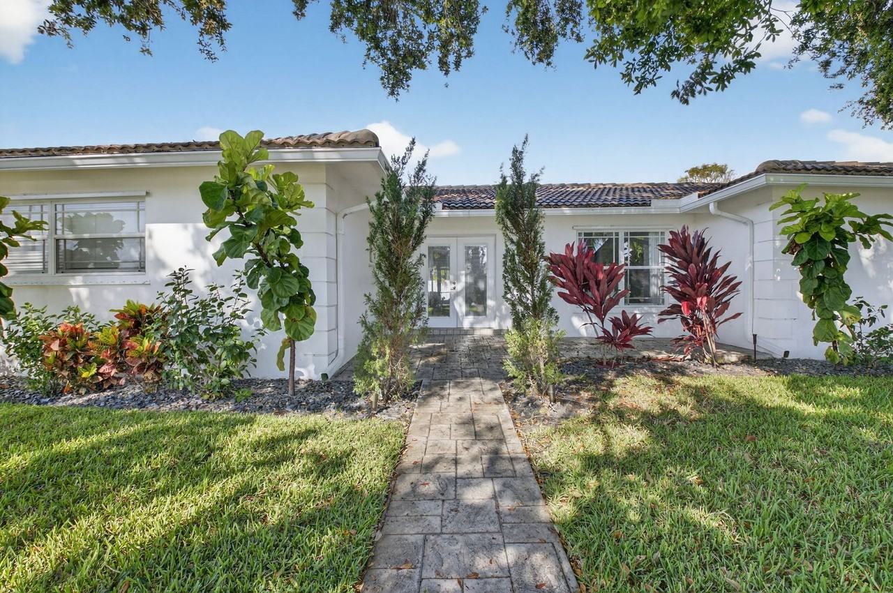 1010 Sw 2nd St - Photo 6 of 40