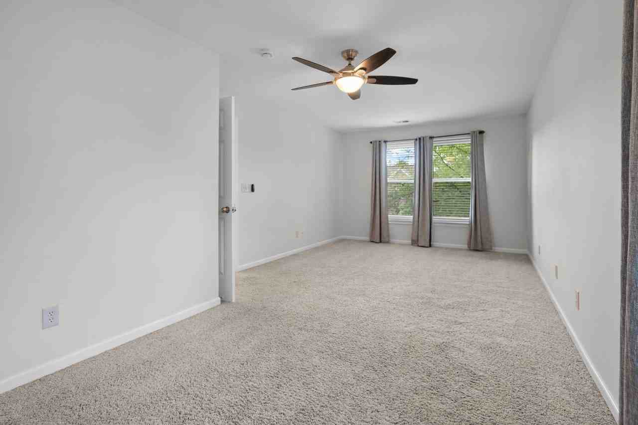 3258 Nolen Ln - Photo 5 of 29