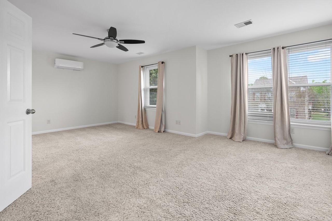 3258 Nolen Ln - Photo 7 of 29