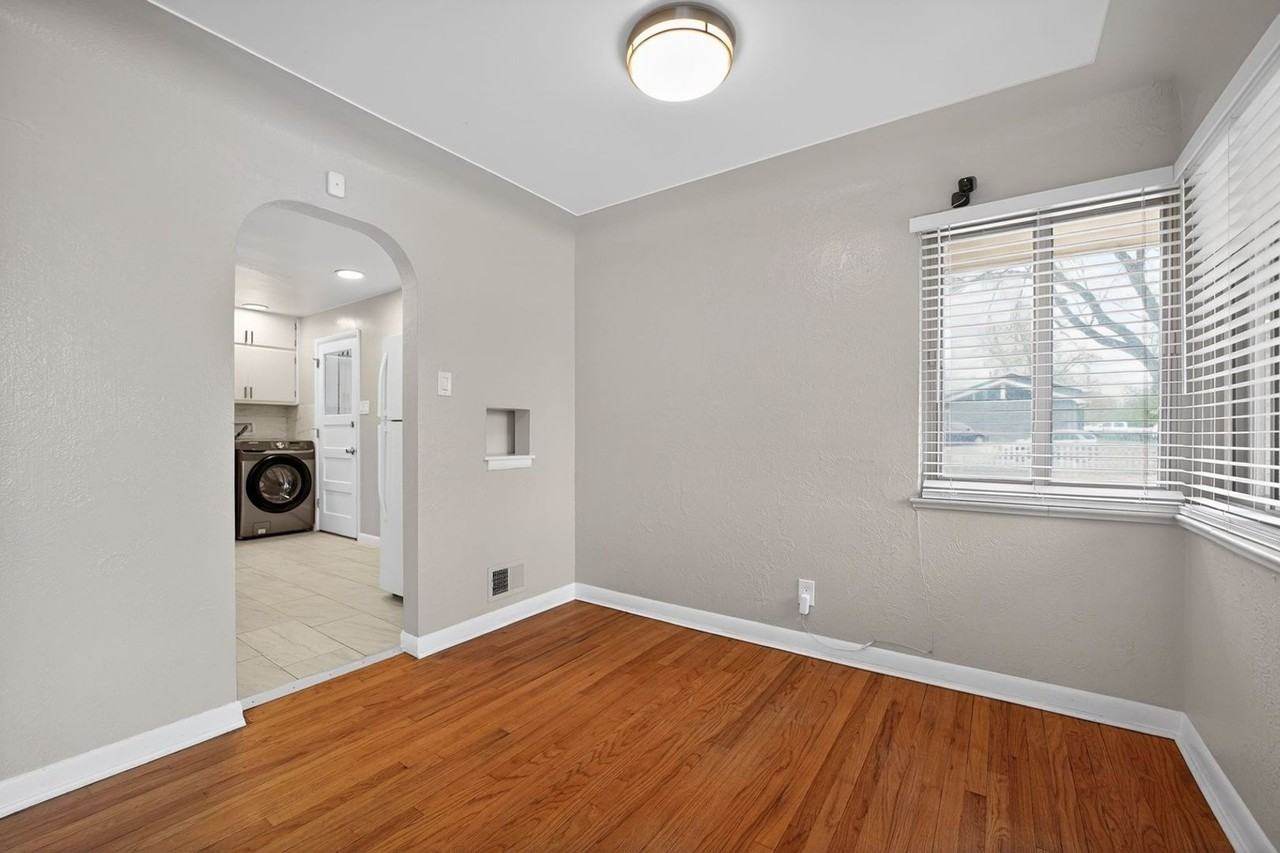 11111 E Montview Blvd - Photo 6 of 33