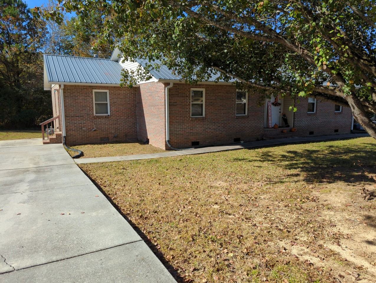 115 Summerfield Rd - Photo 2 of 12