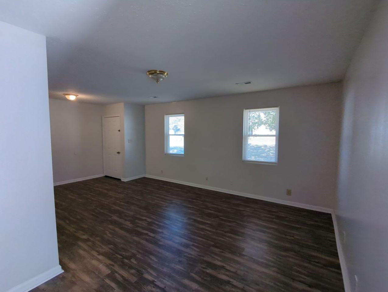 115 Summerfield Rd - Photo 5 of 12