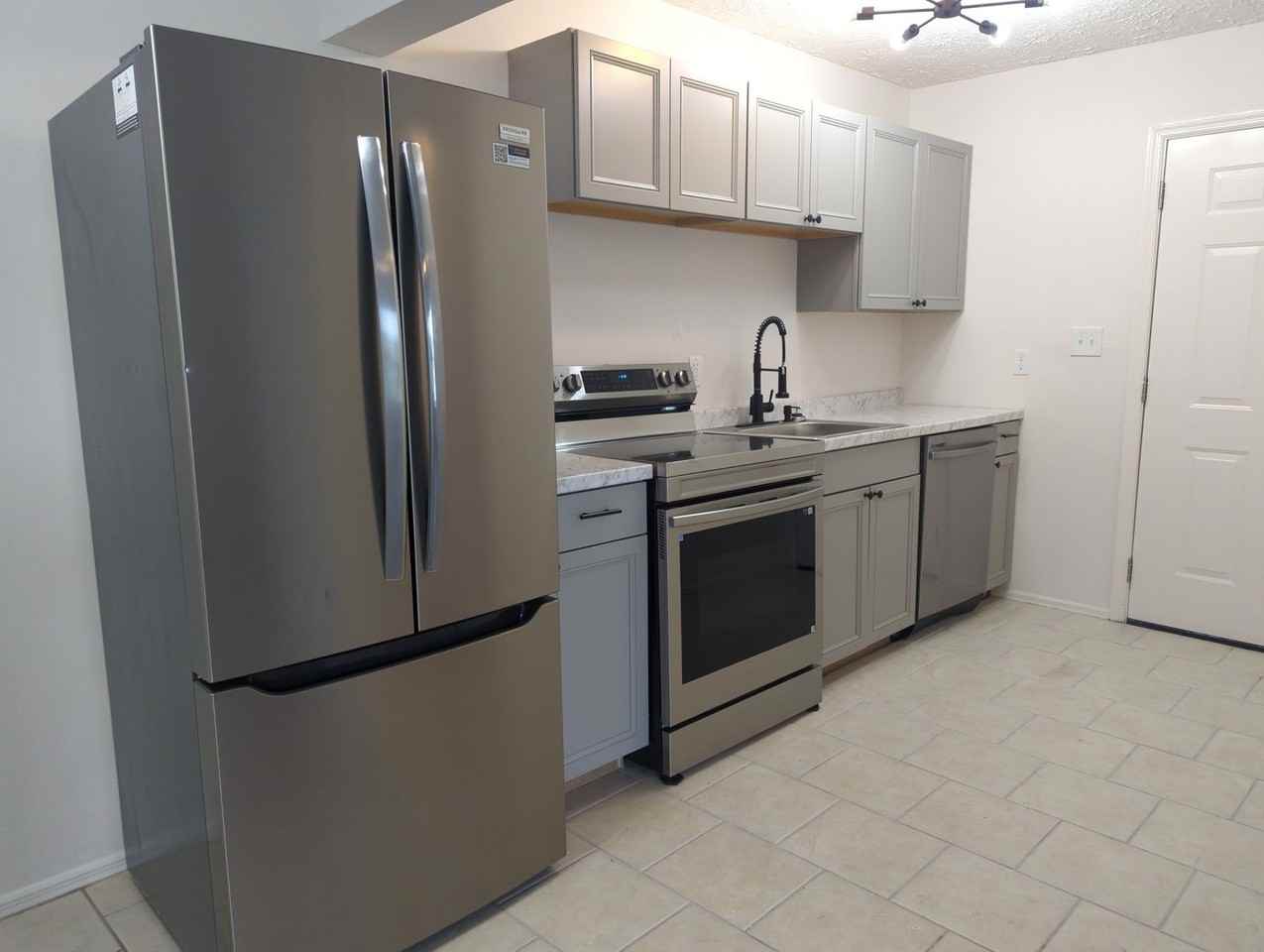 2015 Duncan Ave #C - Photo 6 of 18