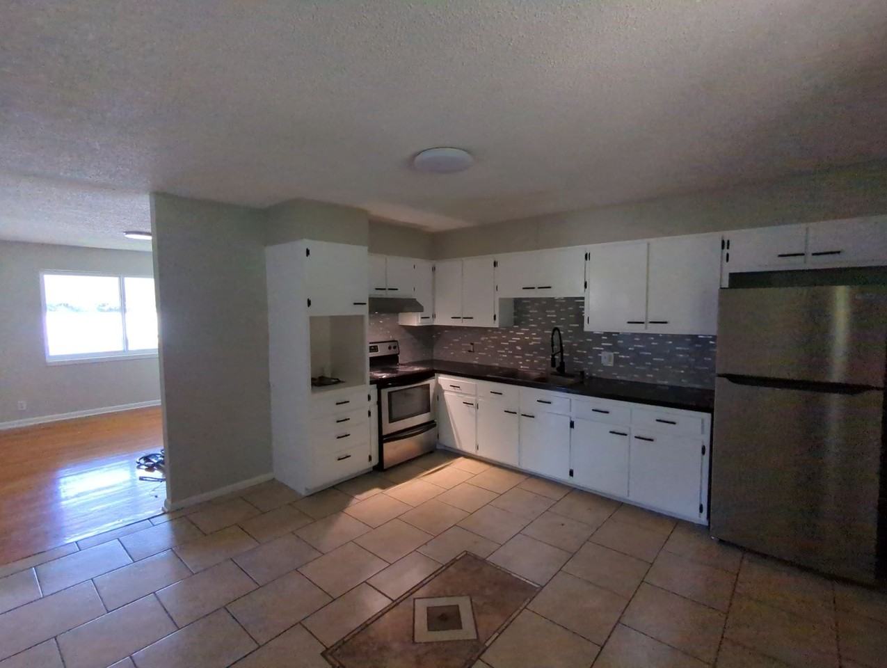 CALLAN & #B - Photo 4 of 8