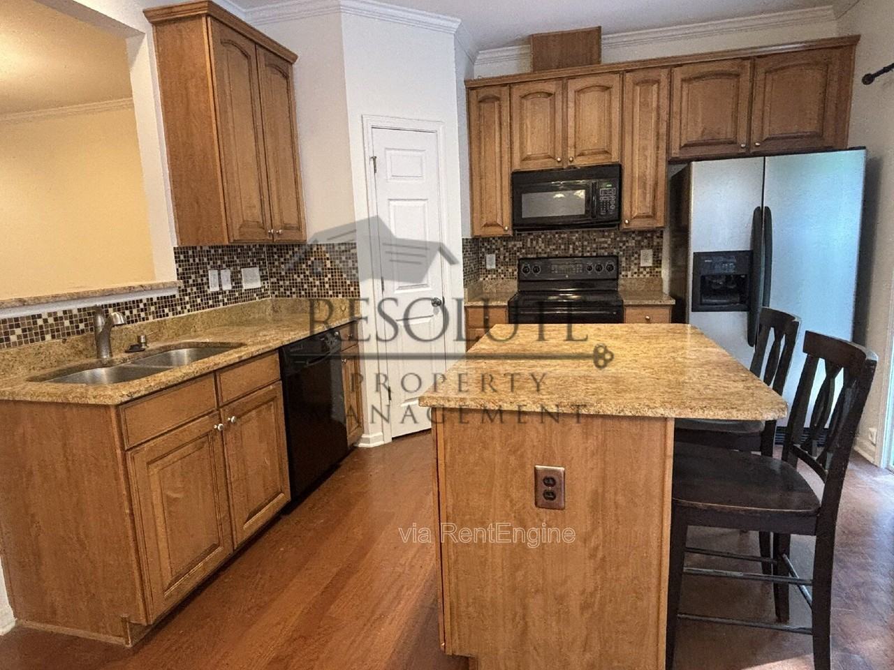 318 Anterbury Dr - Photo 5 of 16