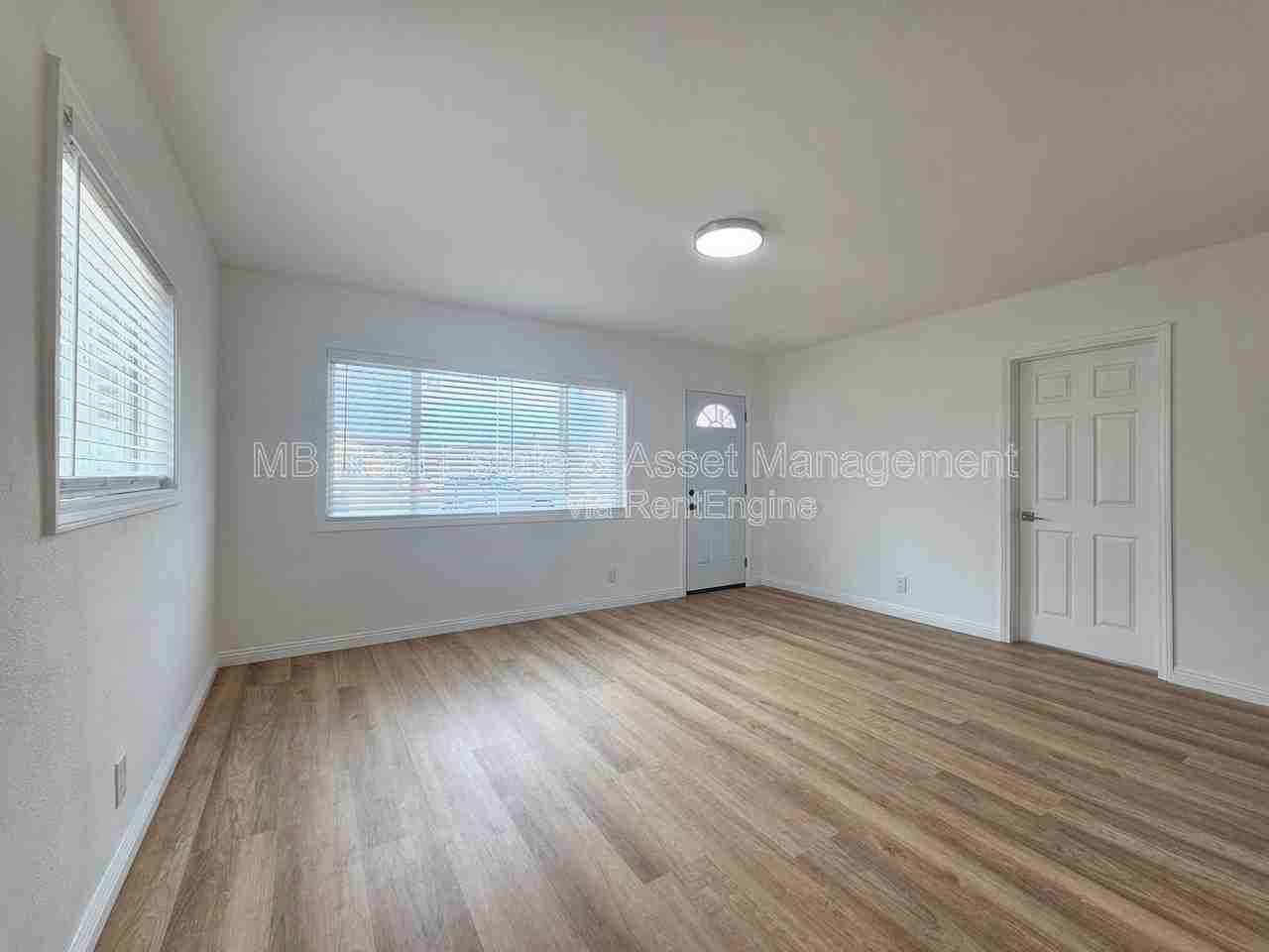 4754 W 163rd St - Photo 2 of 13