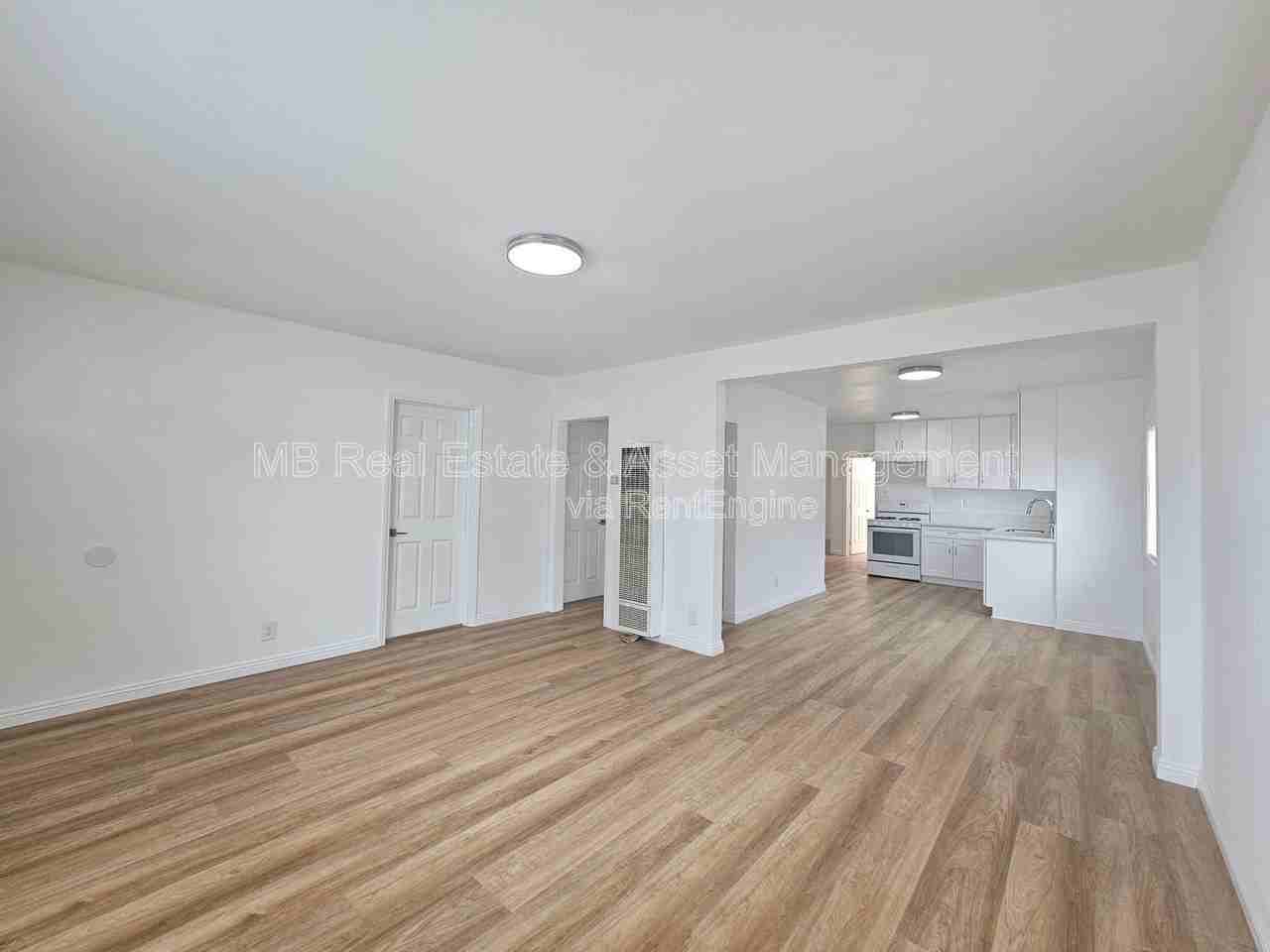 4754 W 163rd St - Photo 3 of 13