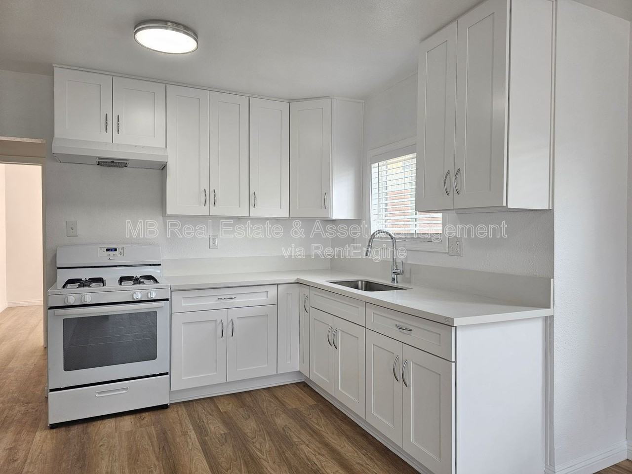 4754 W 163rd St - Photo 4 of 13