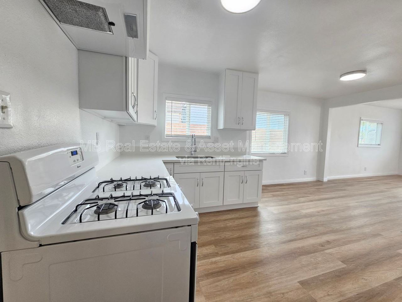 4754 W 163rd St - Photo 6 of 13