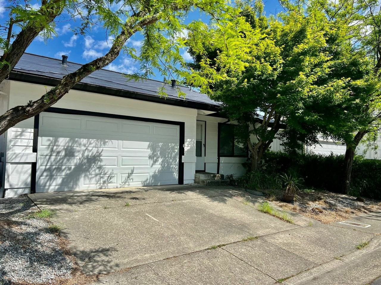 286 Hummingbird Ct - Photo 2 of 28