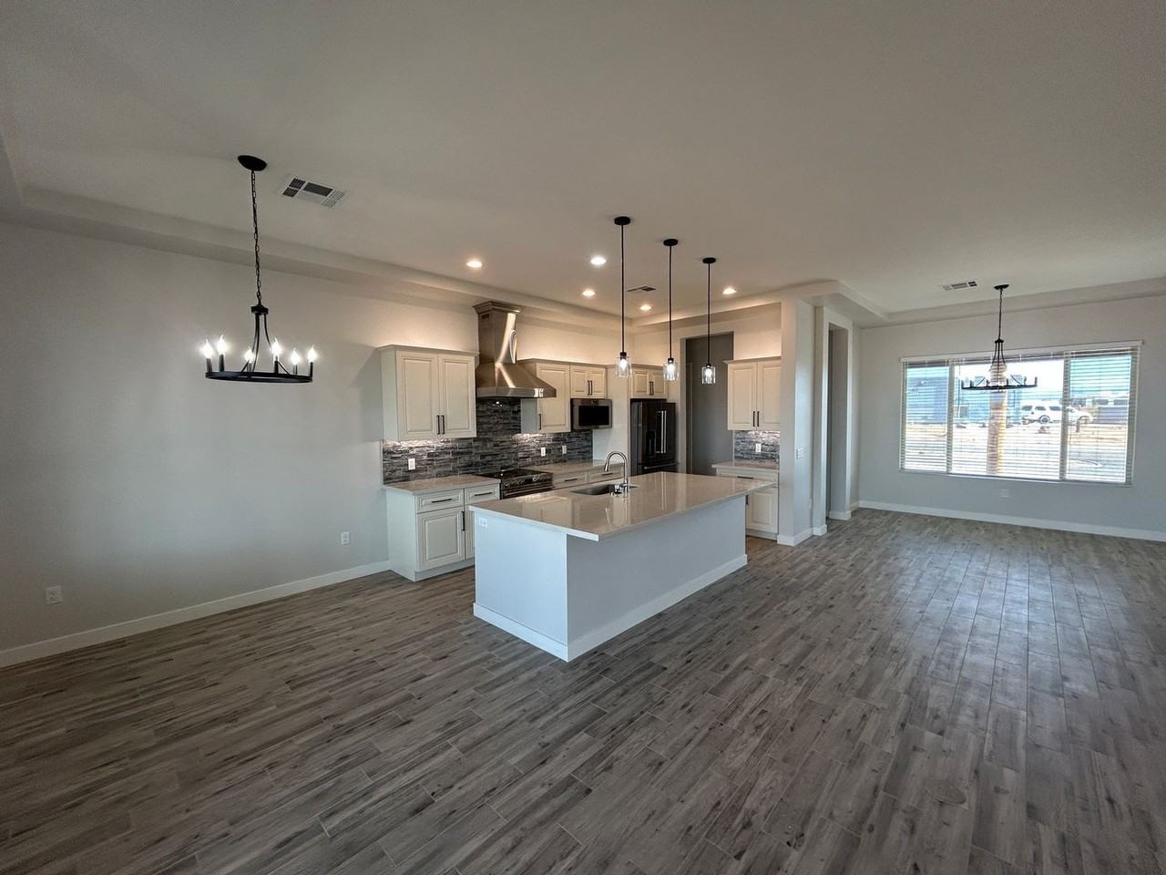 23175 W Skinner Rd - Photo 4 of 30