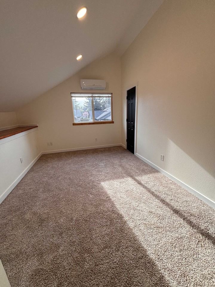 429 Thomas St Nw #A - Photo 3 of 16