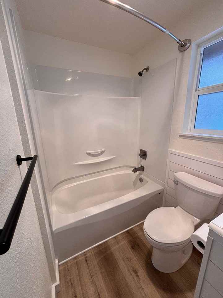 429 Thomas St Nw #A - Photo 5 of 16