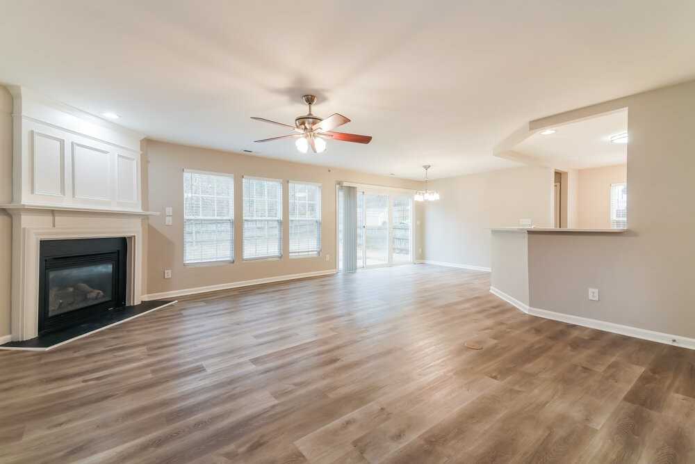 5150 Wetlands Dr - Photo 4 of 17