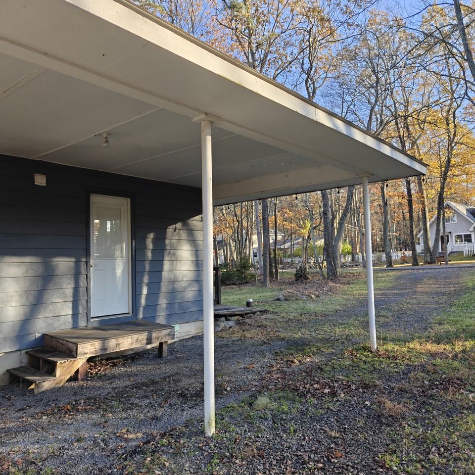 3136 Fern Rd #NA - Photo 2 of 13