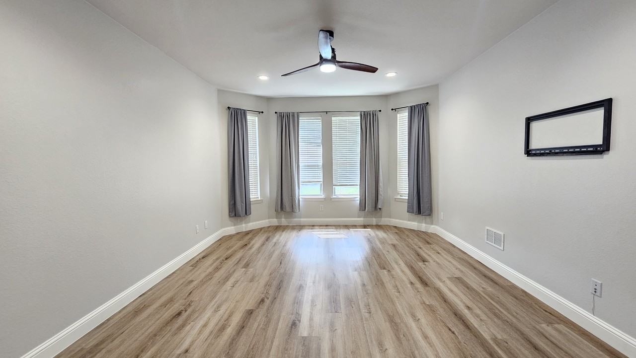 1201 Bradford Trace Dr #NA - Photo 3 of 36