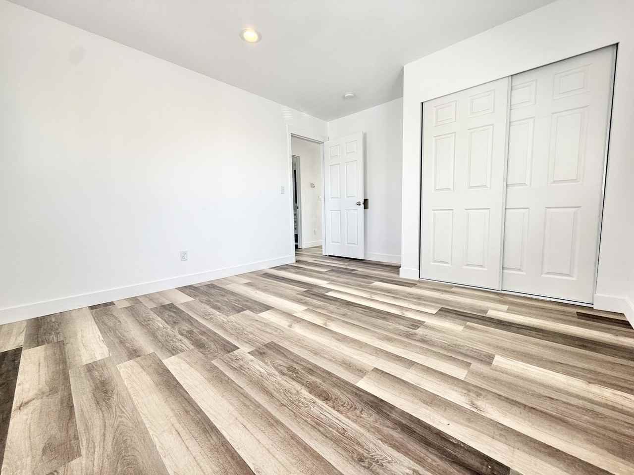 529 N Lincoln Ave #NA - Photo 5 of 9