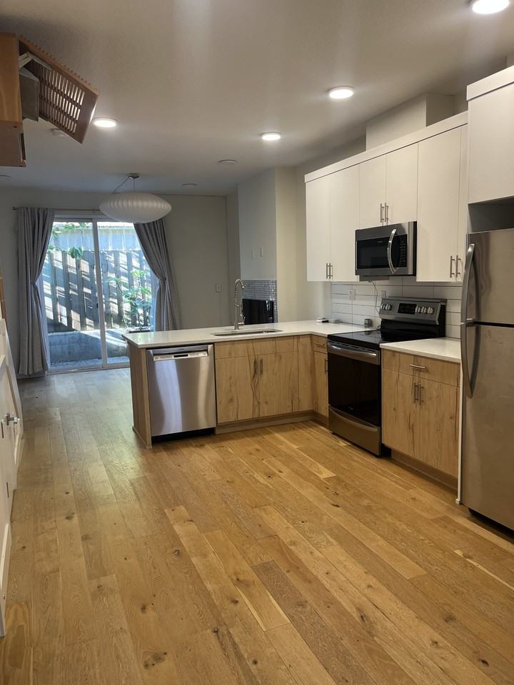 1273 N Jessup St #1273 - Photo 3 of 16