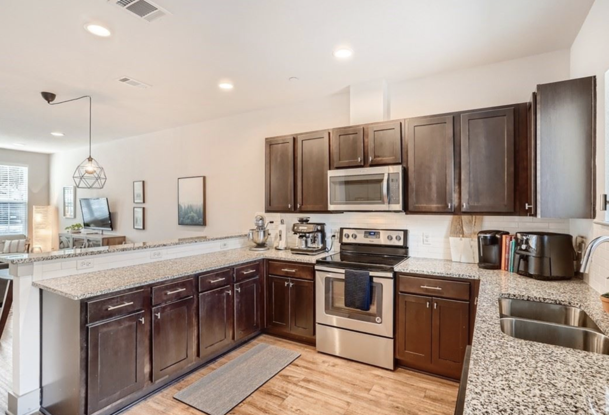 12216 Abbey Glen Ln #NA - Photo 3 of 17