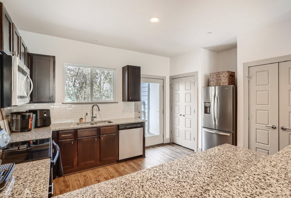 12216 Abbey Glen Ln #NA - Photo 4 of 17