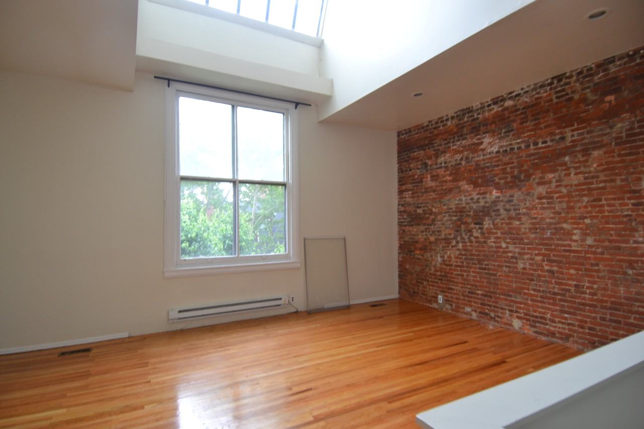 1010 Clinton St #3M - Photo 7 of 13