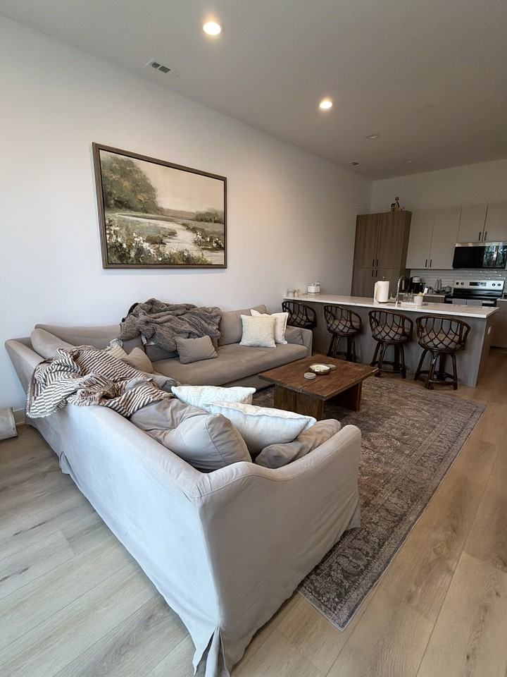 1621 W 13th St #200 - Photo 3 of 14