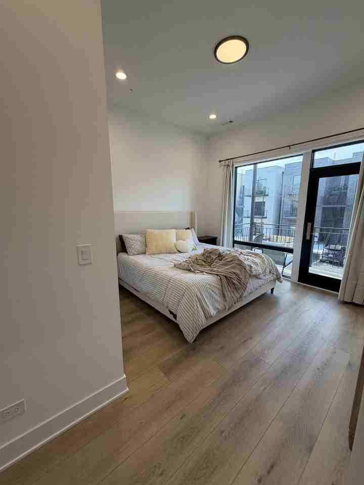 1621 W 13th St #200 - Photo 5 of 14