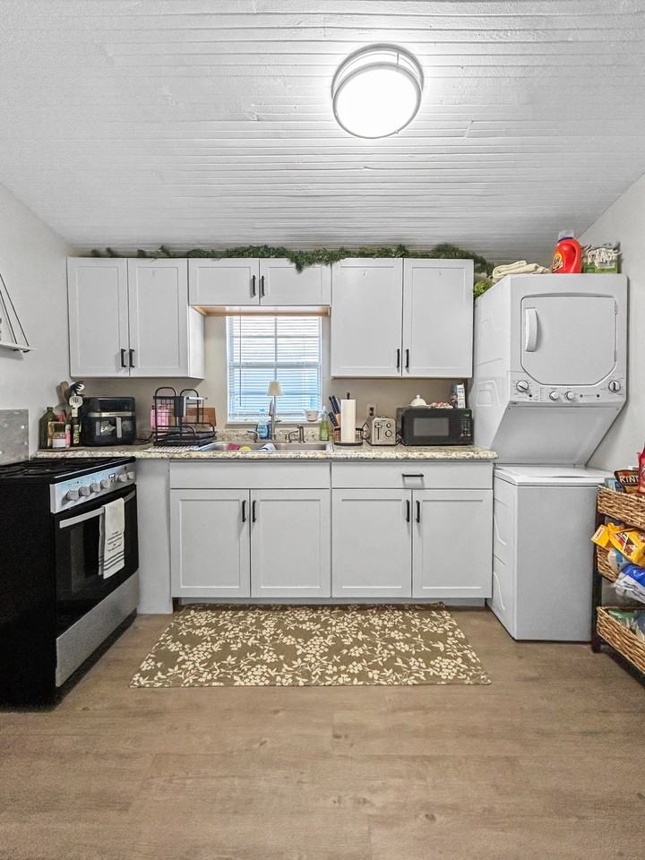 118 48th St N #A - Photo 5 of 12