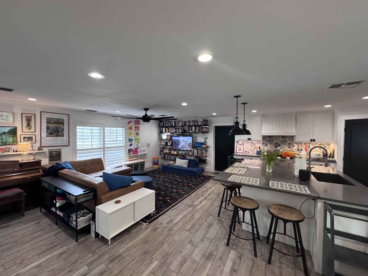 202 Dolphin Pl #NA - Photo 2 of 3