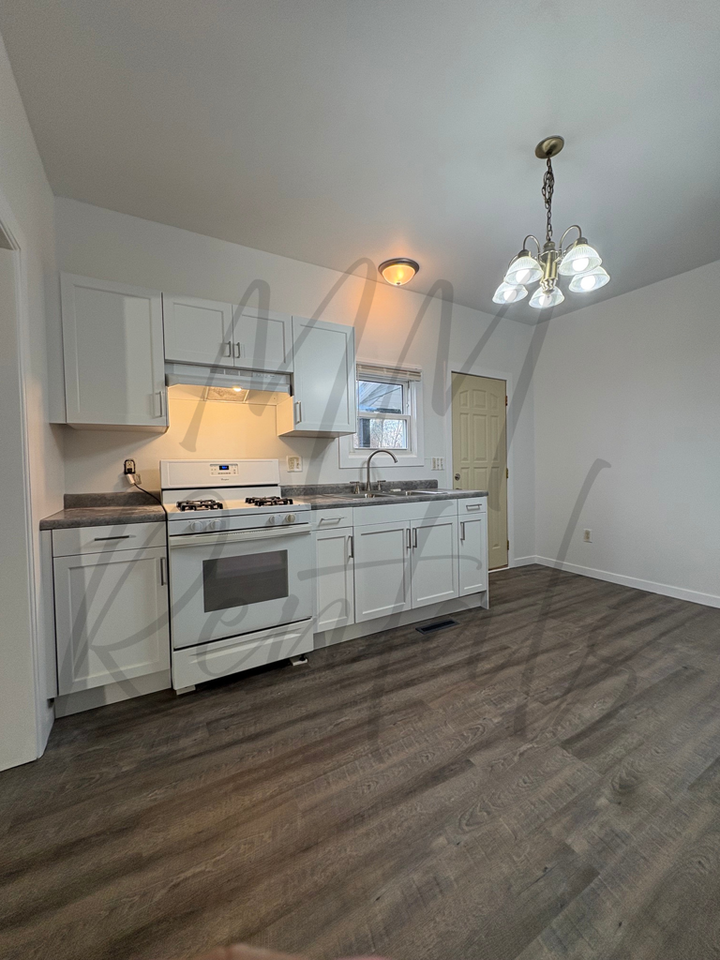 1418 10th St #FRNT - Photo 2 of 9